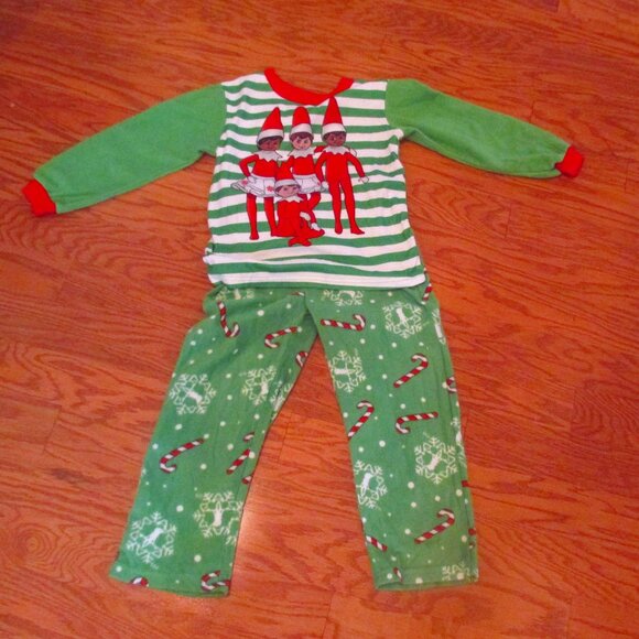 Boys Girls Elf on the Shelf Pajamas size XS  4/5 - Picture 1 of 3